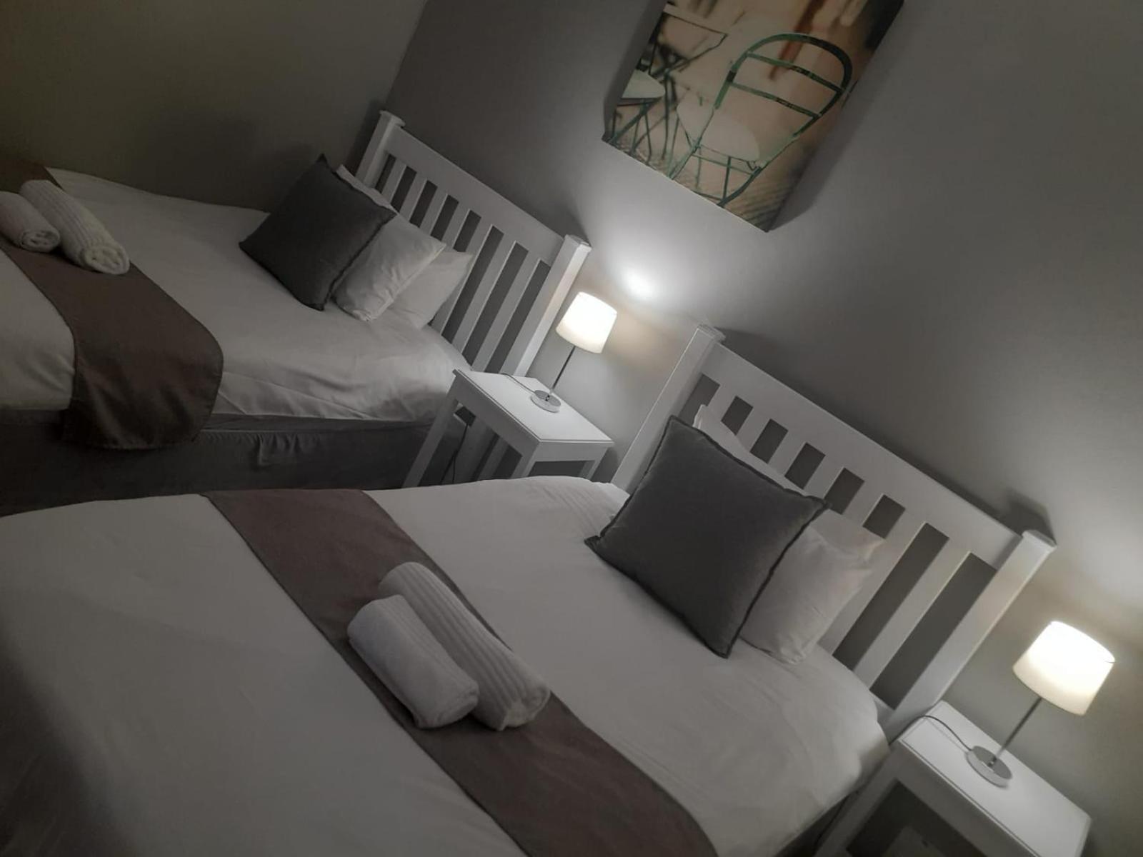 Oakwood Lodge ブルームフォンテーン エクステリア 写真 A room at the hotel